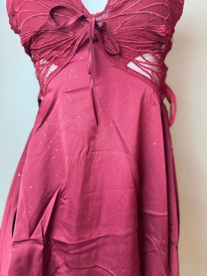 Asymmetrical Butterfly Slip - Red Close