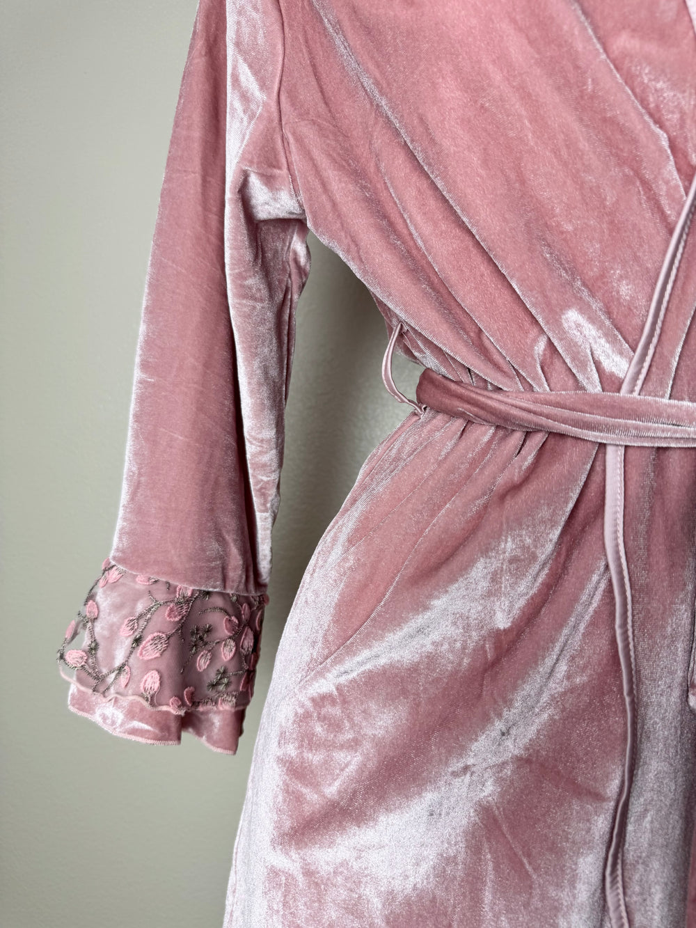 Pink velvet Floral Robe sleeve