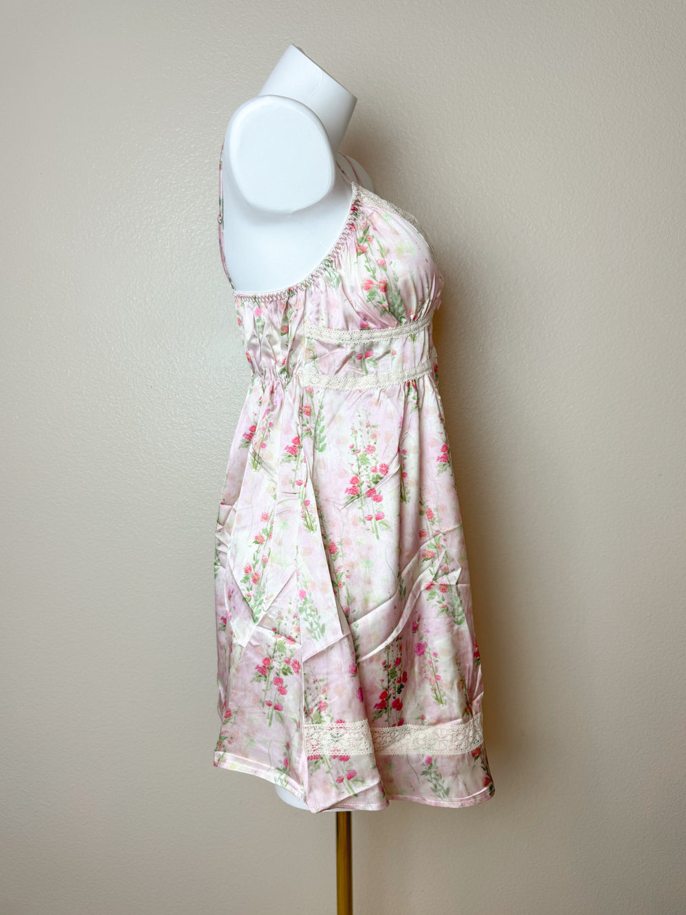 side view of Vintage Style V-Neck Slip