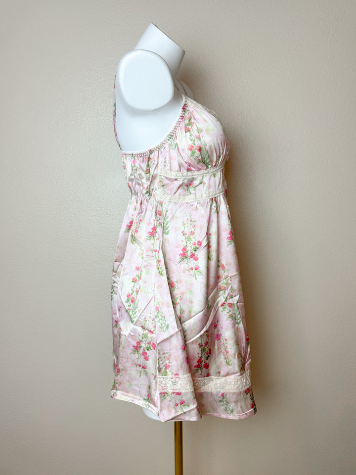 side view of Vintage Style V-Neck Slip