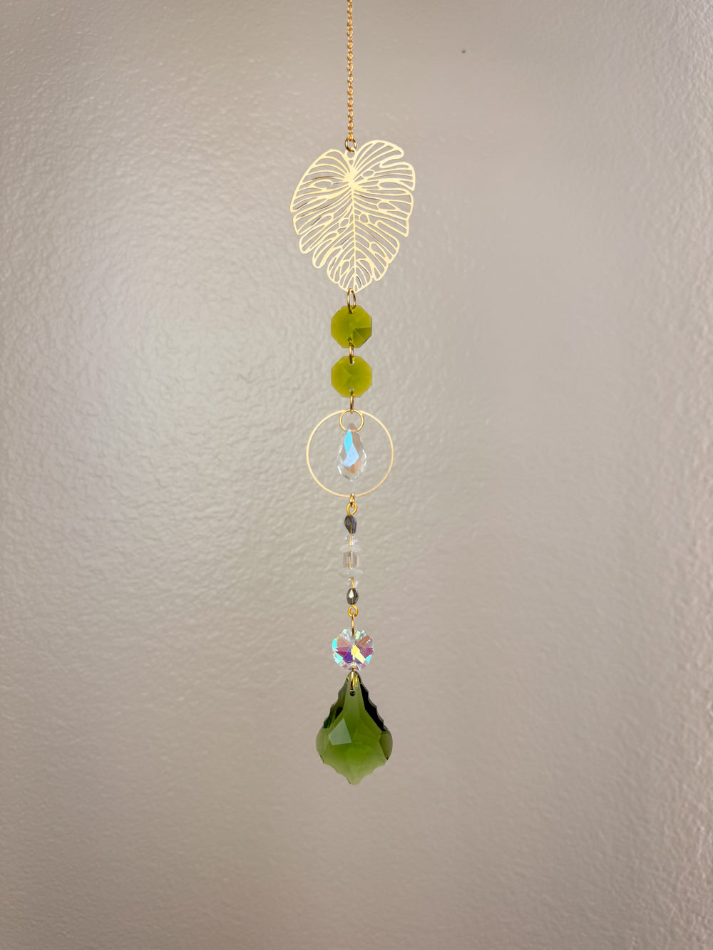 Monstera Leaf Crystal Suncatcher - Green 