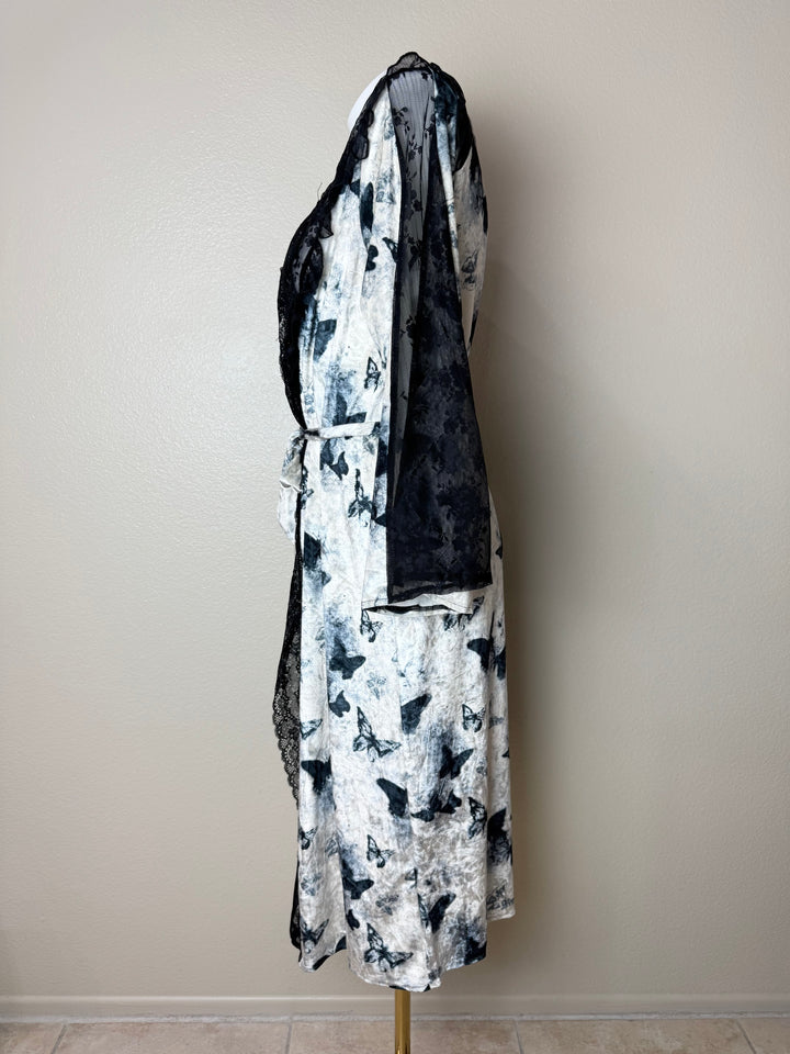 Black Lace-Trim Velvet Butterfly Pattern Robe Side View