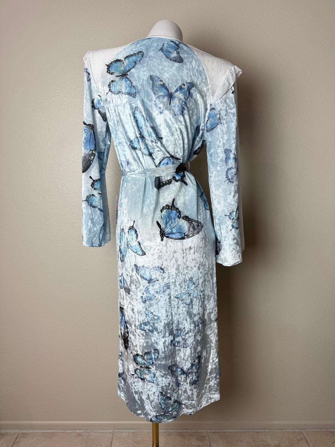 Blue Lace-Trim Velvet Butterfly Pattern Robe Back View