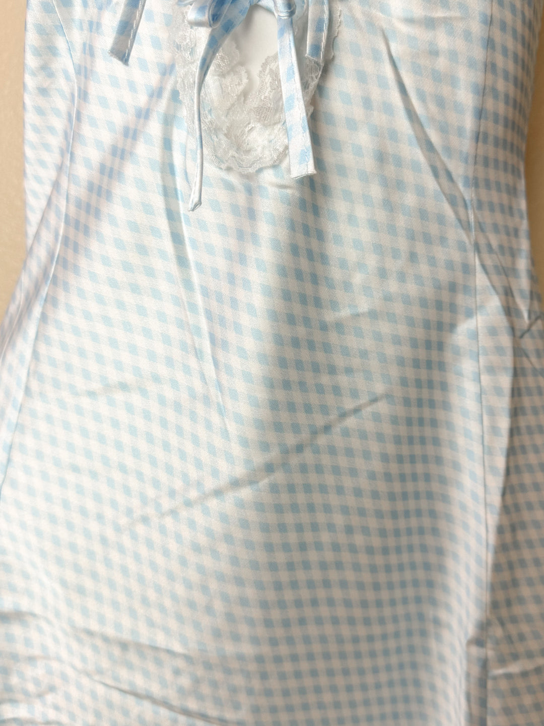 Close look of Blue Grid Plunge Slip